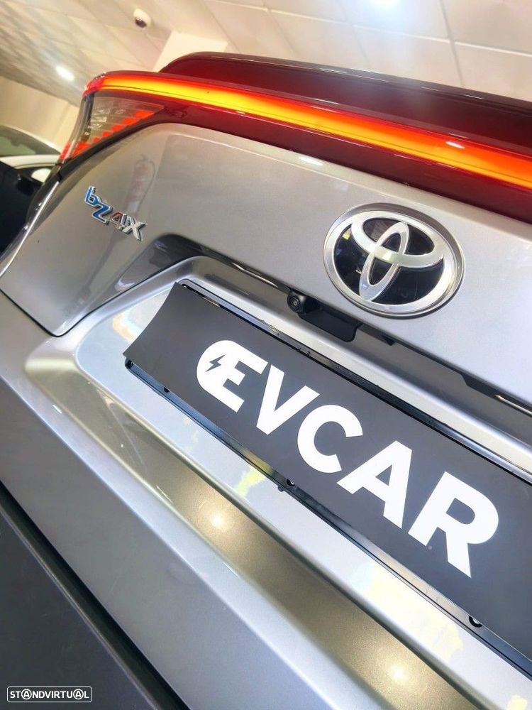 Toyota bZ4X 71,4 kWh Premium - 23