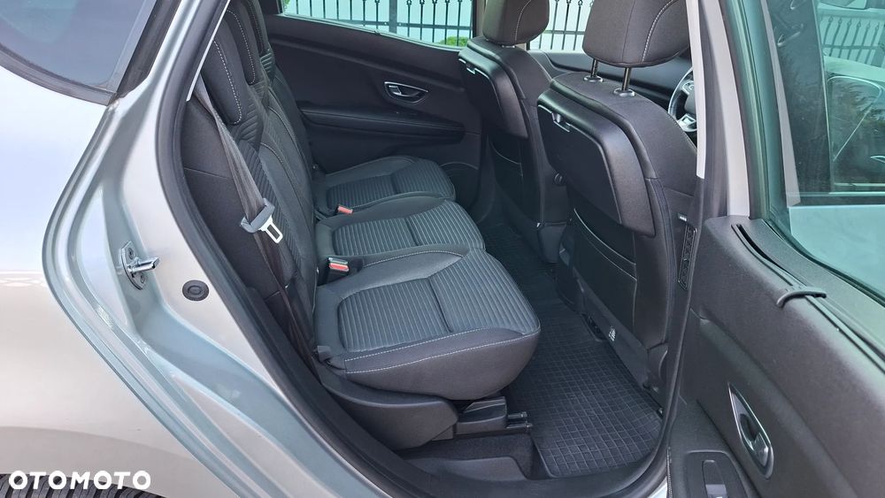 Renault Scenic - 15