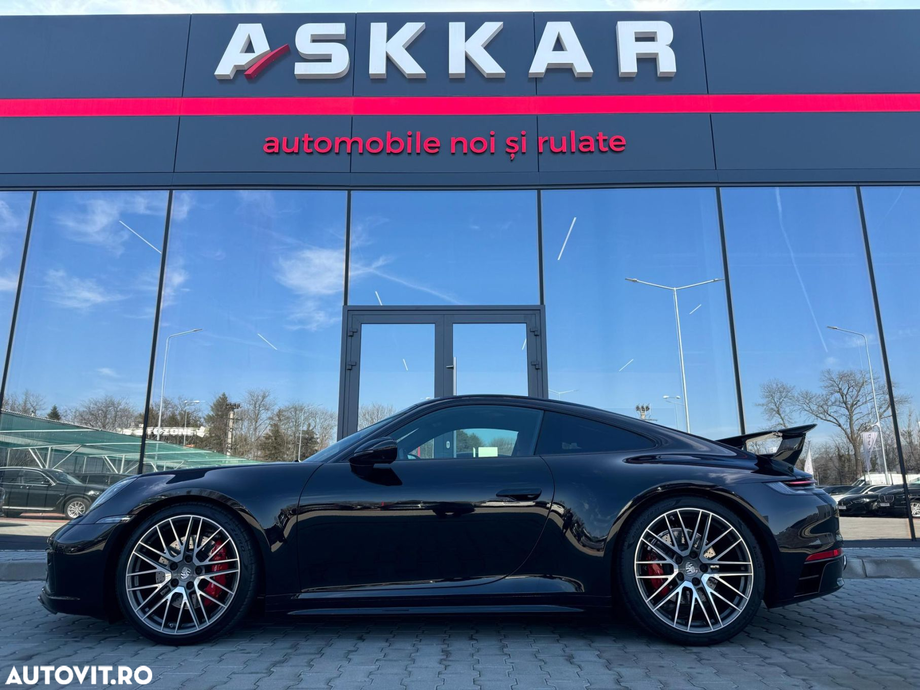 Porsche 992 - 8