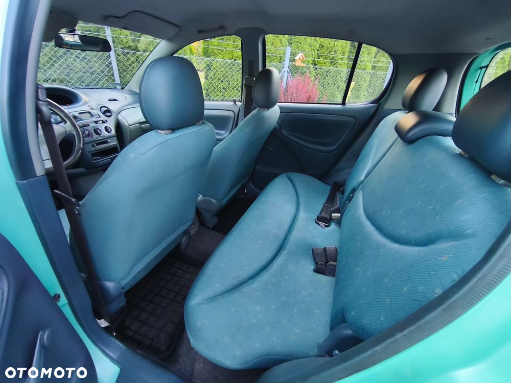 Toyota Yaris 1.0 Base - 15