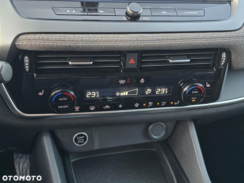 Nissan Qashqai 1.3 DIG-T MHEV N-Connecta Xtronic - 15