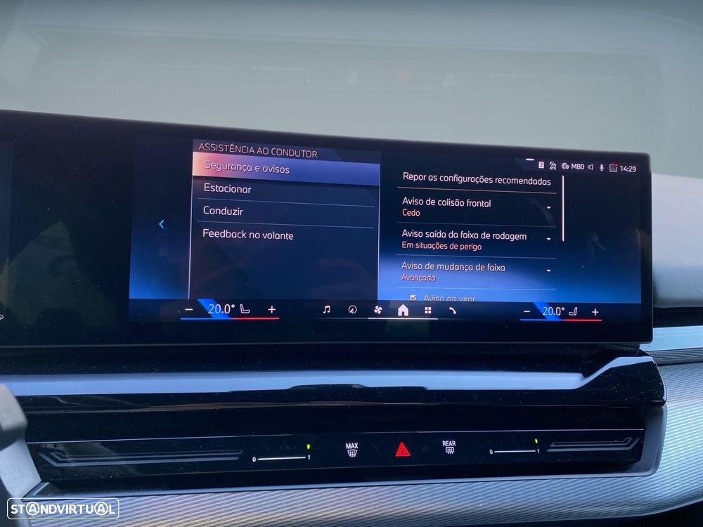 BMW 520 d Pack Desportivo M - 11