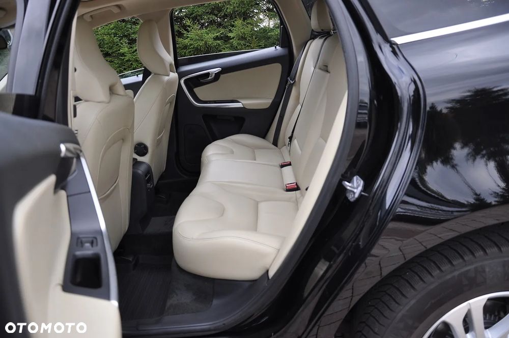 Volvo XC 60 D4 AWD Summum - 23