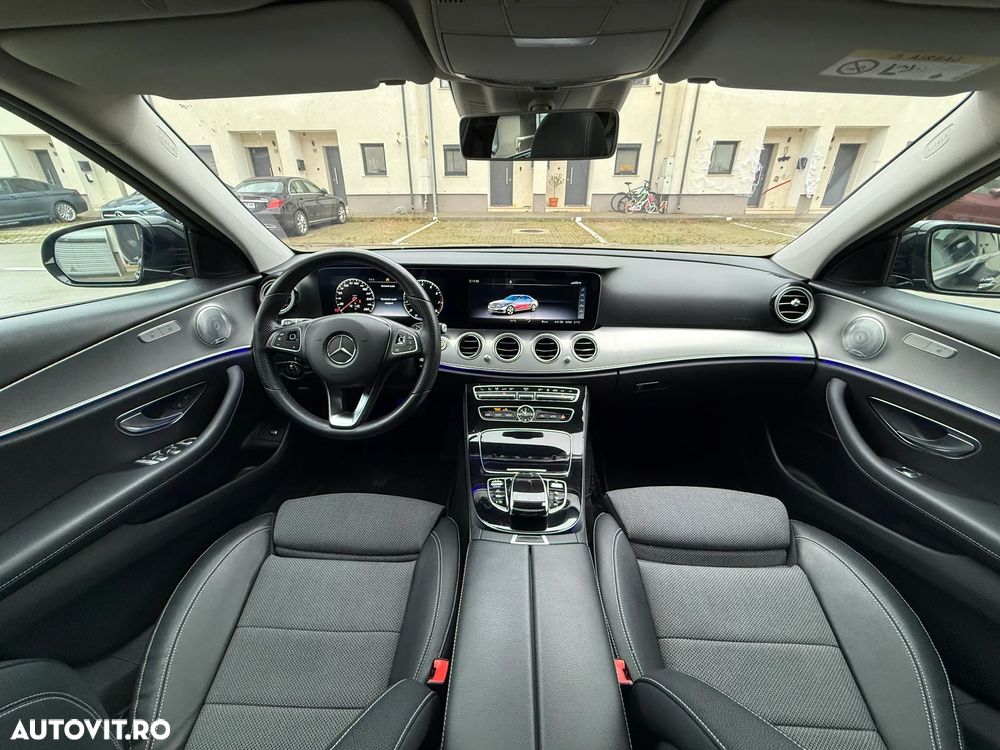 Mercedes-Benz E 200 4MATIC Aut. - 4