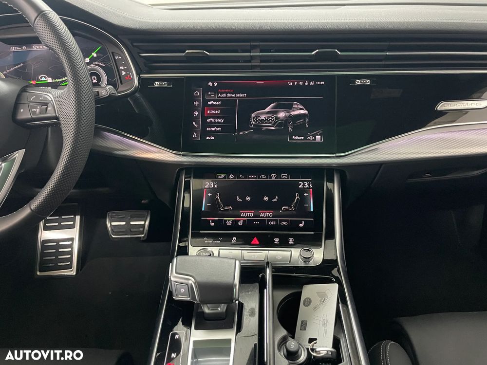 Audi Q8 SUV TFSI e quattro 290 kW tiptronic - 29