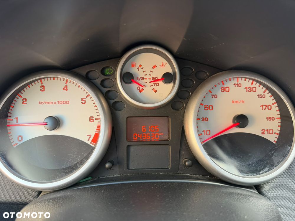 Peugeot 207 - 17