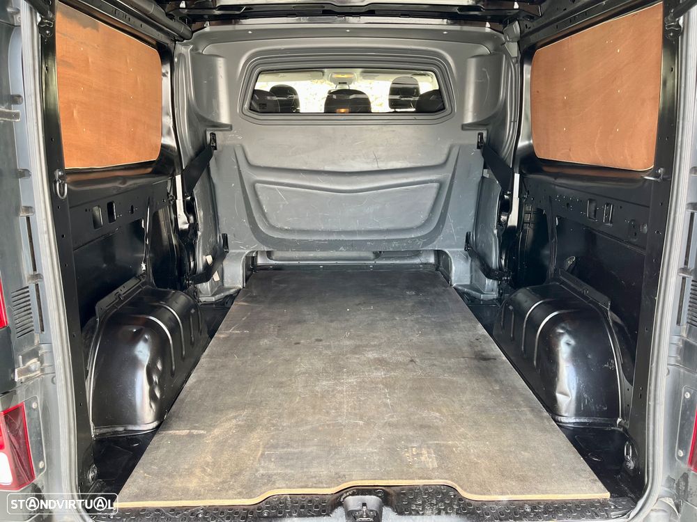 Opel Vivaro 1.6 CDTI BITURBO Cabine dupla 5 lugares versão longa - 21