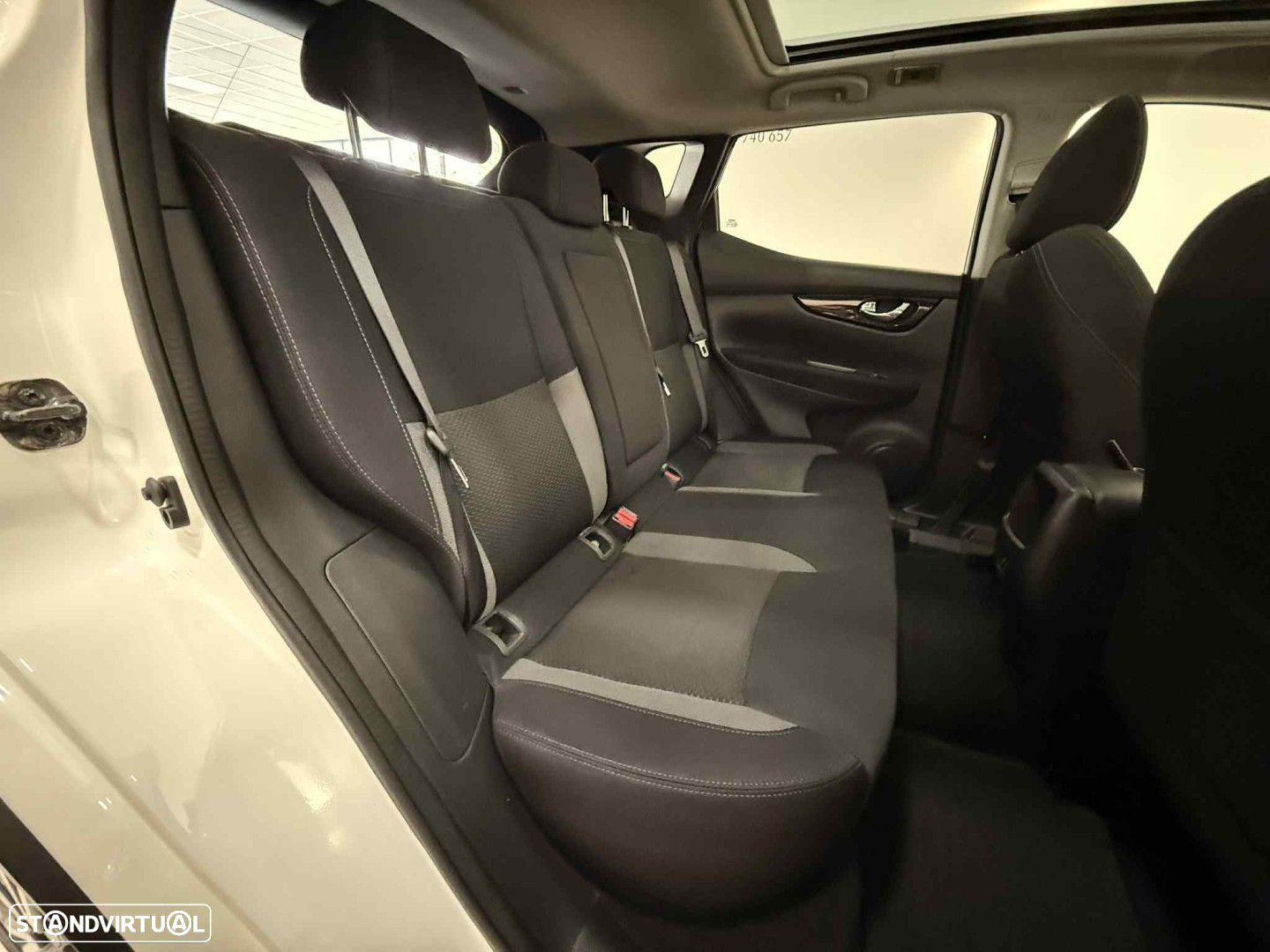 Nissan Qashqai 1.5 dCi N-Connecta - 14