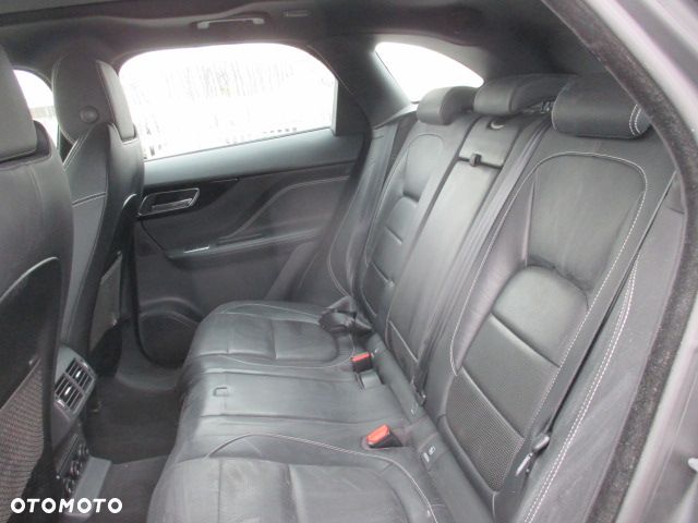 Jaguar F-Pace 20d AWD R-Sport - 11