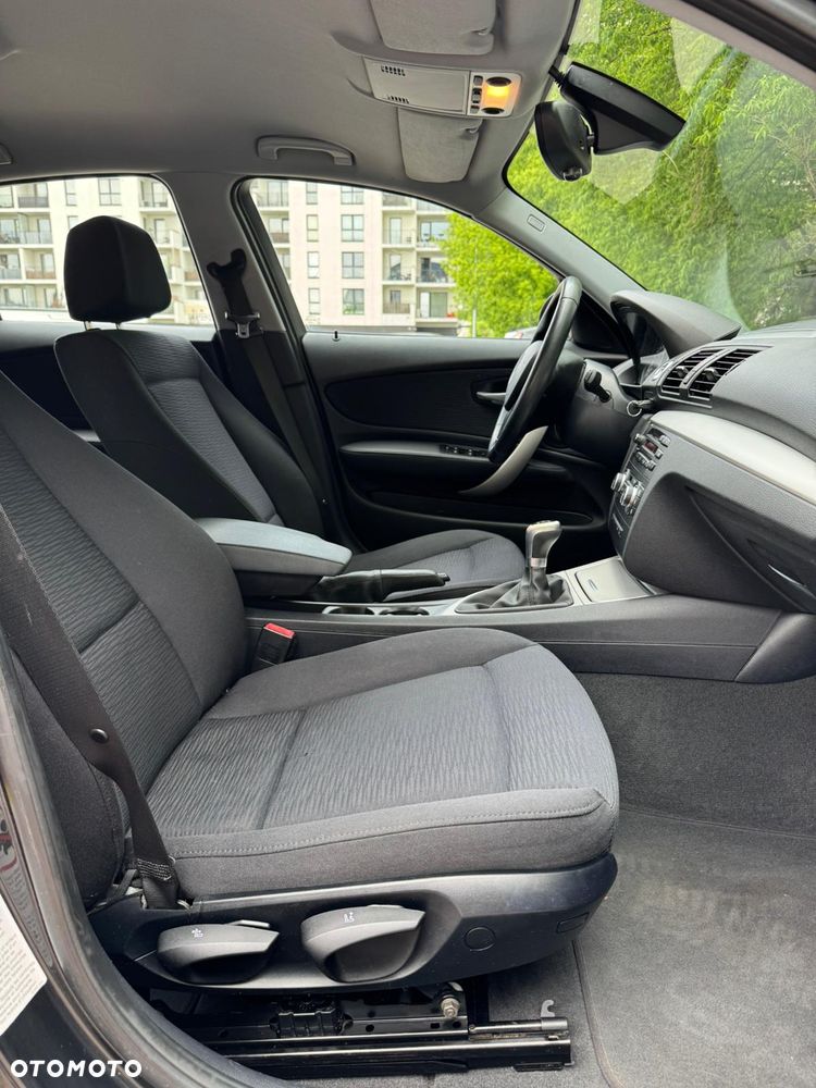 BMW Seria 1 118d - 12