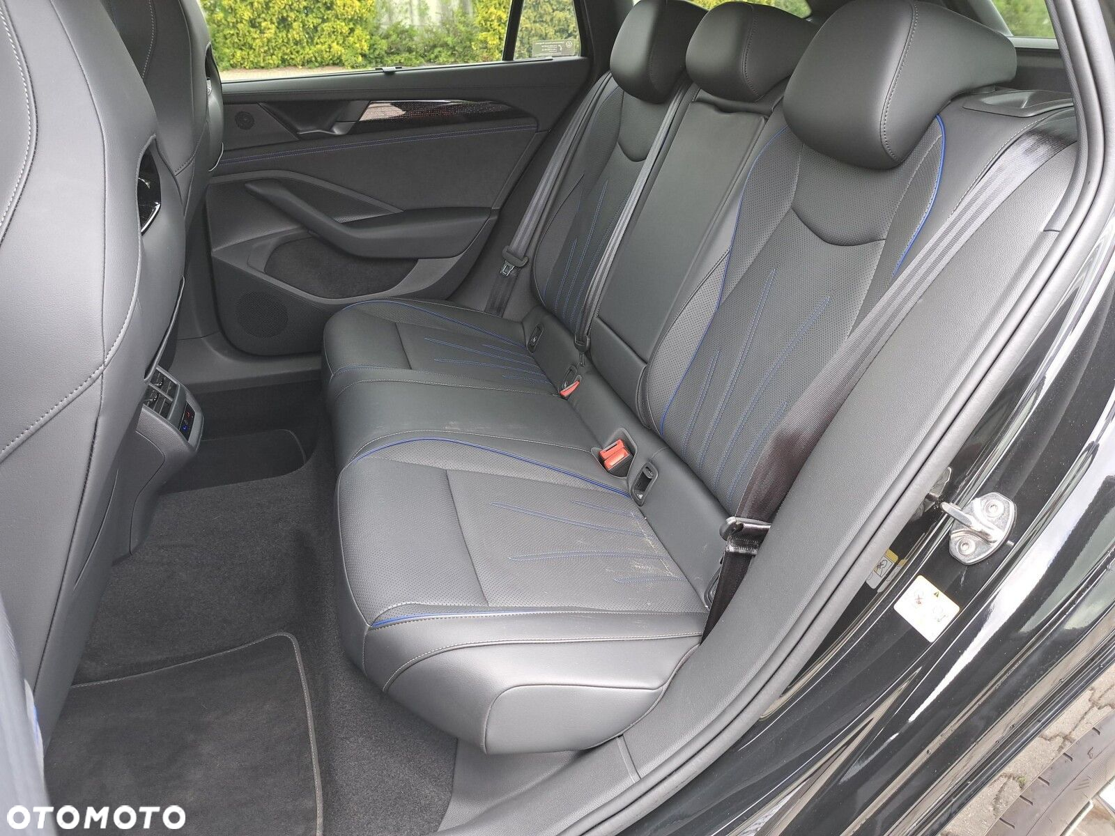 Volkswagen Passat 2.0 TDI SCR 4Mot R-Line DSG - 21