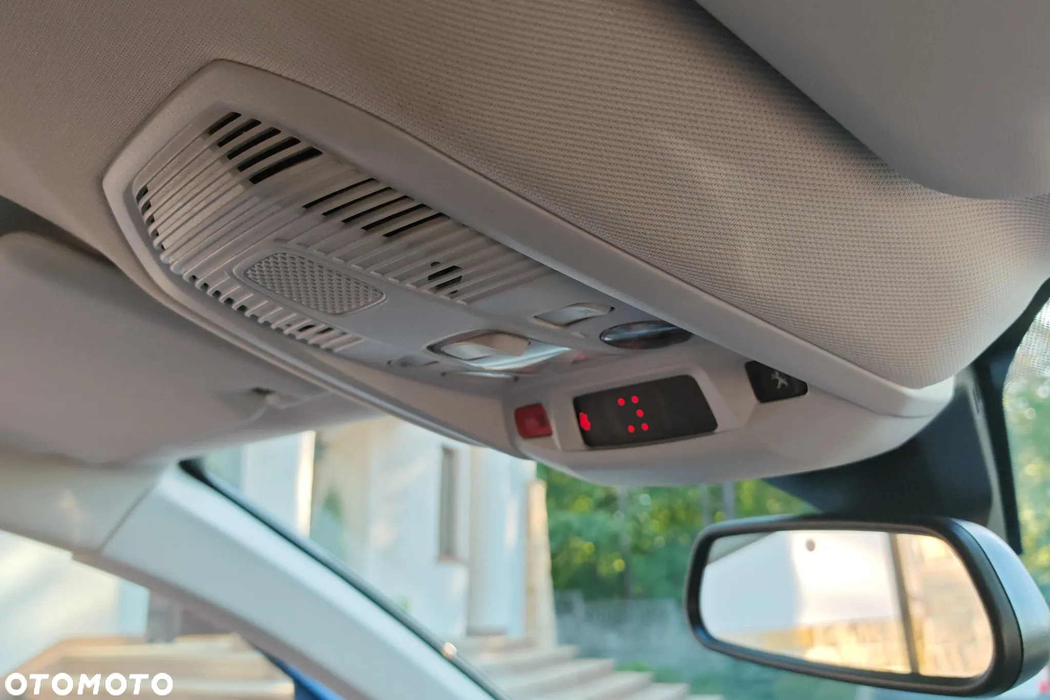 Peugeot 3008 1.2 PureTech Allure Pack S&S EAT8 - 28