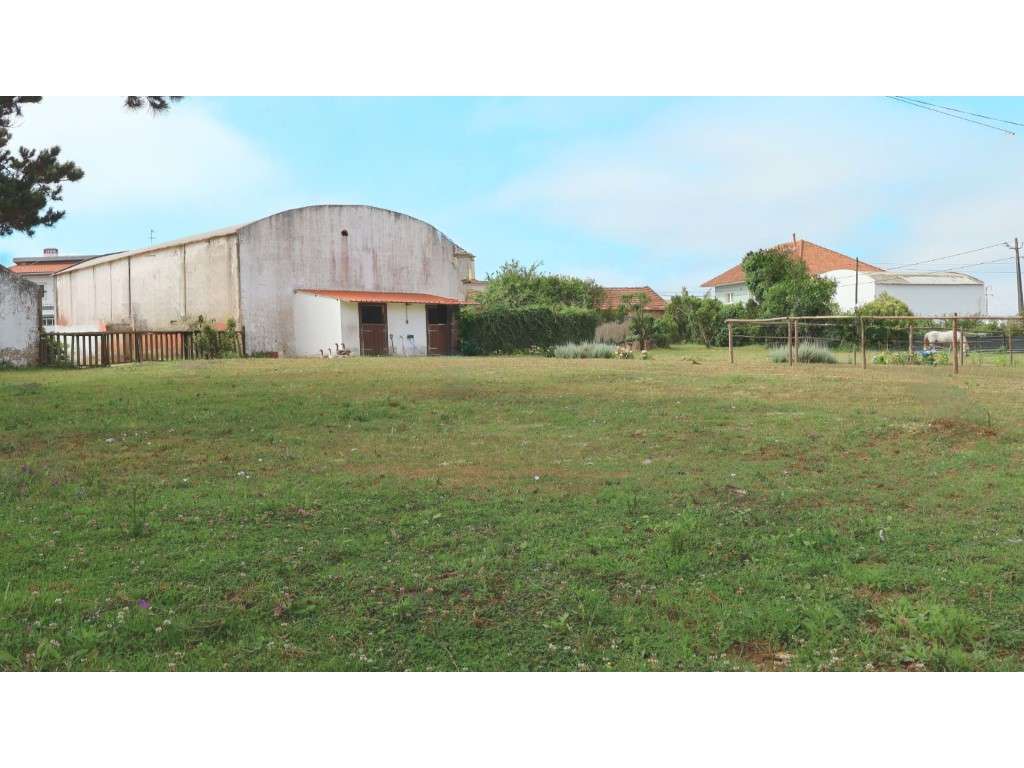 Terreno com 13 435m2 com possibilidade de construção - Grande imagem: 2/14