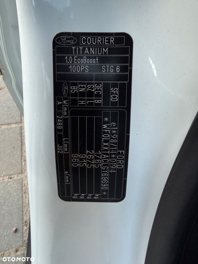 Ford Tourneo Courier 1.0 EcoBoost Titanium - 26