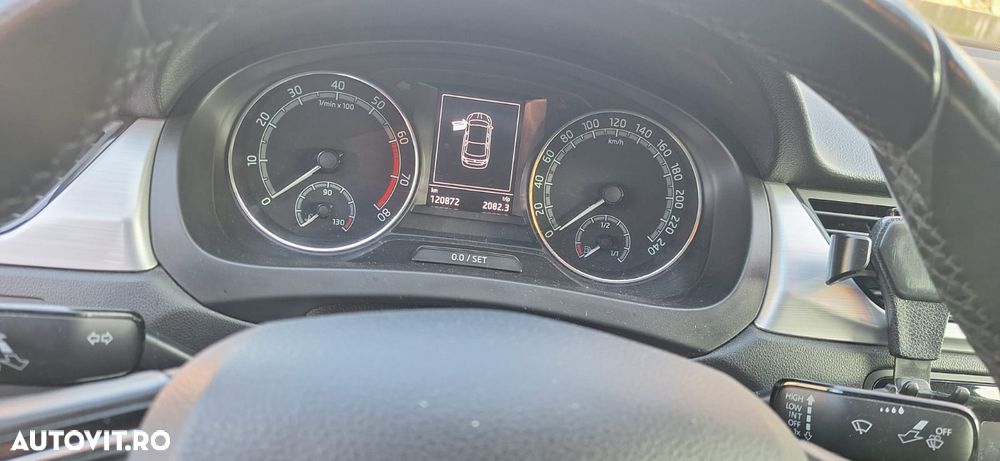 Skoda RAPID 1.0 TSI Style - 10
