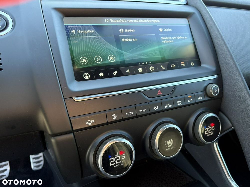 Jaguar E-Pace D150 R-Dynamic - 25