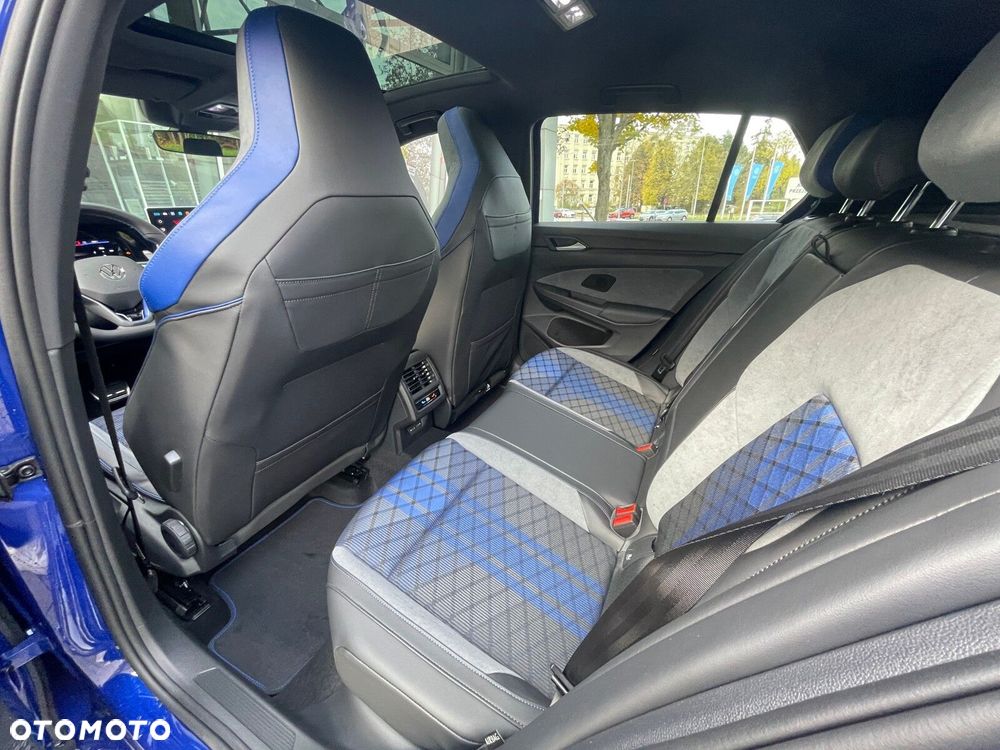 Volkswagen Golf - 23