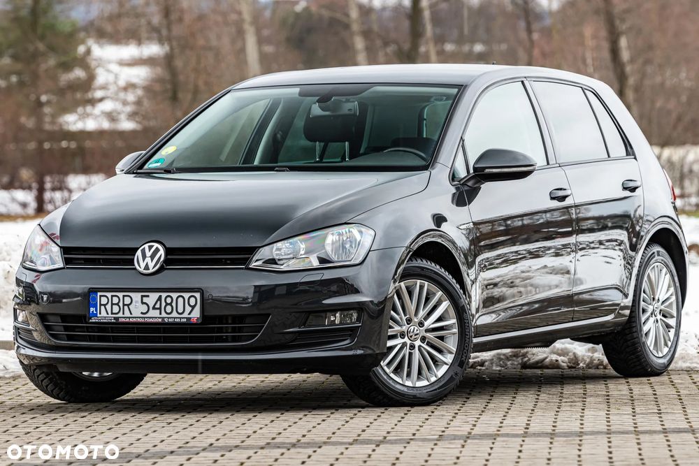 Volkswagen Golf 2.0 TDI BlueMotion Technology Cup - 3