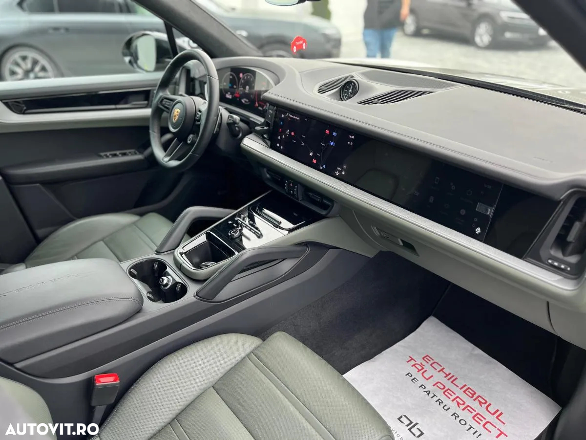 Porsche Cayenne S - 22