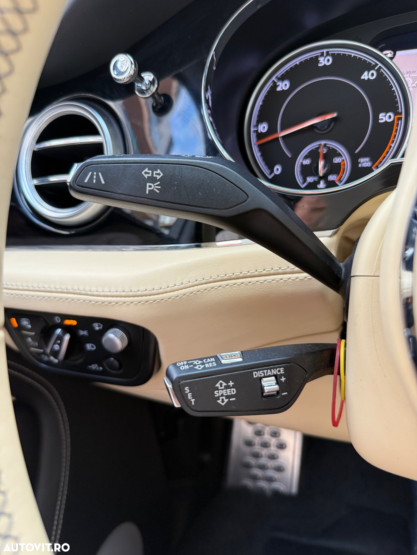 Bentley Bentayga - 15