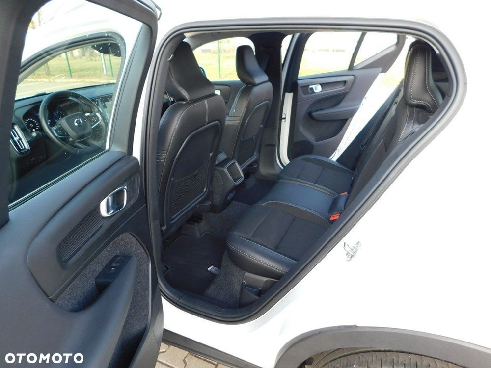 Volvo XC 40 D3 Momentum Pro - 8