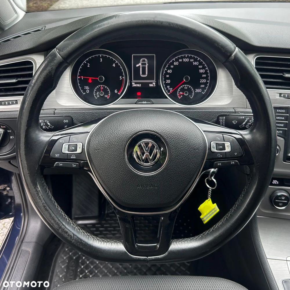 Volkswagen Golf 1.6 TDI BMT Comfortline - 28