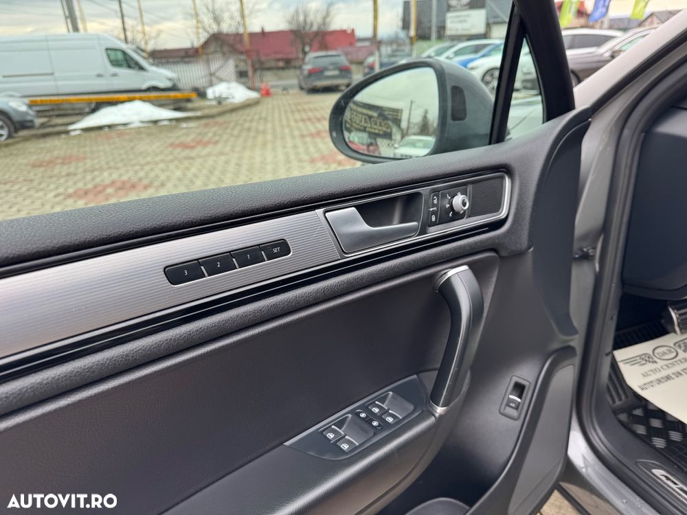 Volkswagen Touareg 3.0 V6 TDI SCR Blue Motion DPF Automatik Terrain Tech Executive Edition - 35