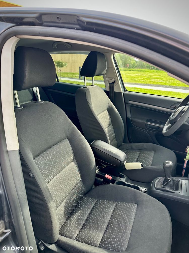 Skoda Octavia 1.6 Classic - 12