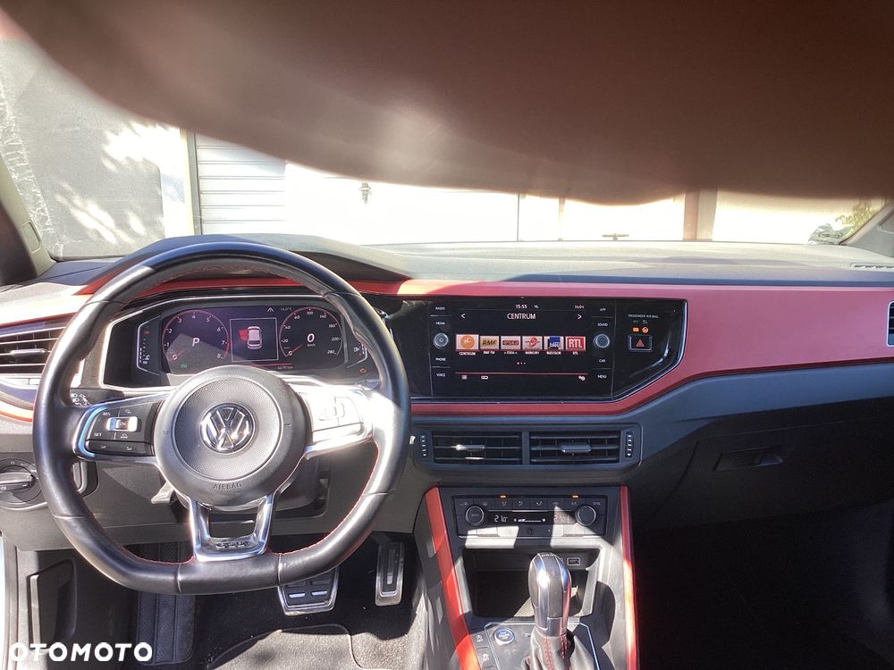 Volkswagen Polo 2.0 TSI DSG GTI - 9
