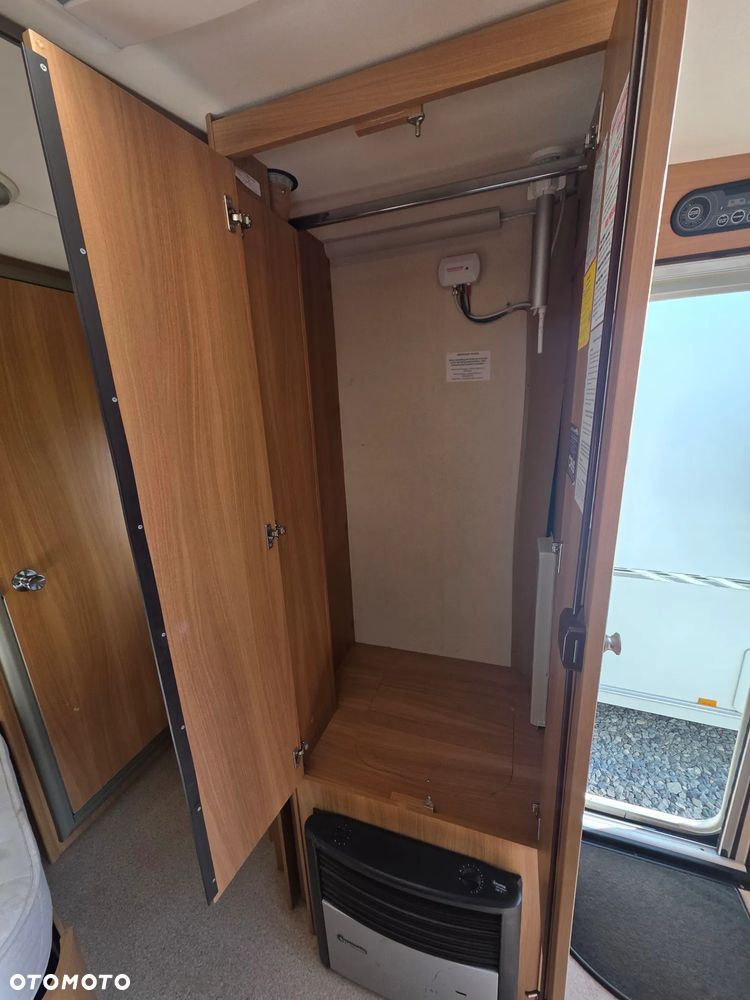 SWIFT CHARISMA 535 - 11