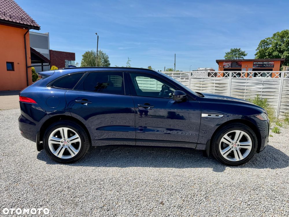 Jaguar F-Pace 25t AWD R-Sport - 32