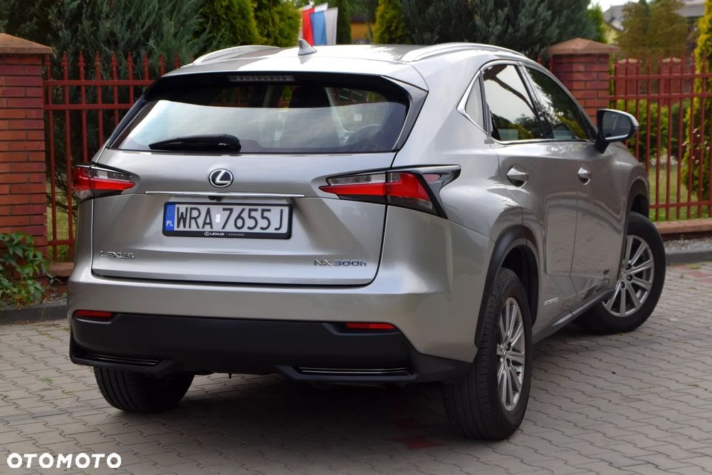 Lexus NX 300h Elite AWD - 12