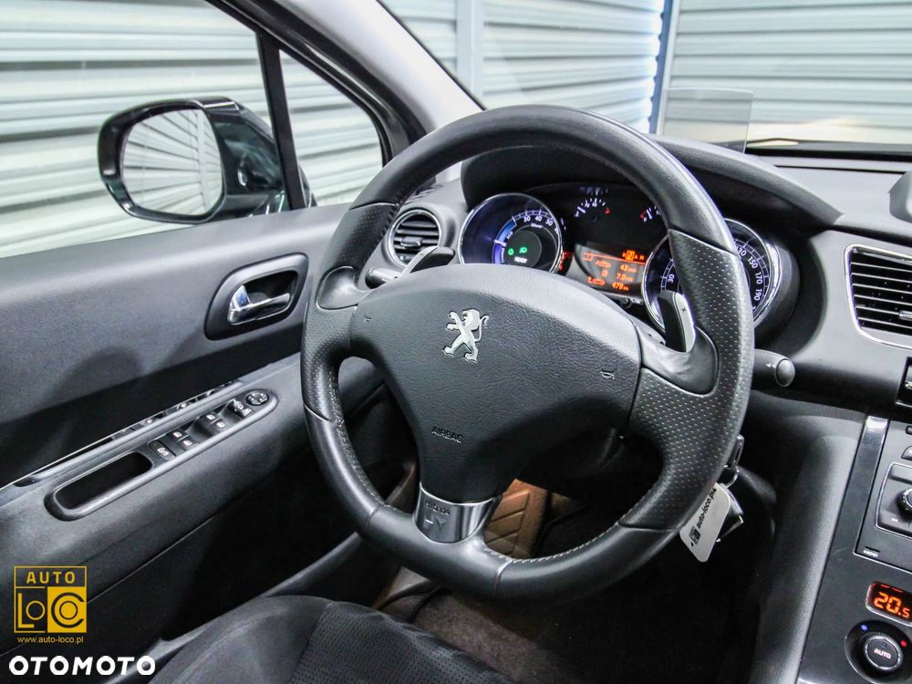Peugeot 3008 HDi 160 Automatik Allure - 26