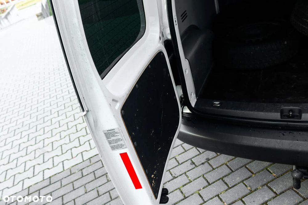 Volkswagen Caddy - 17