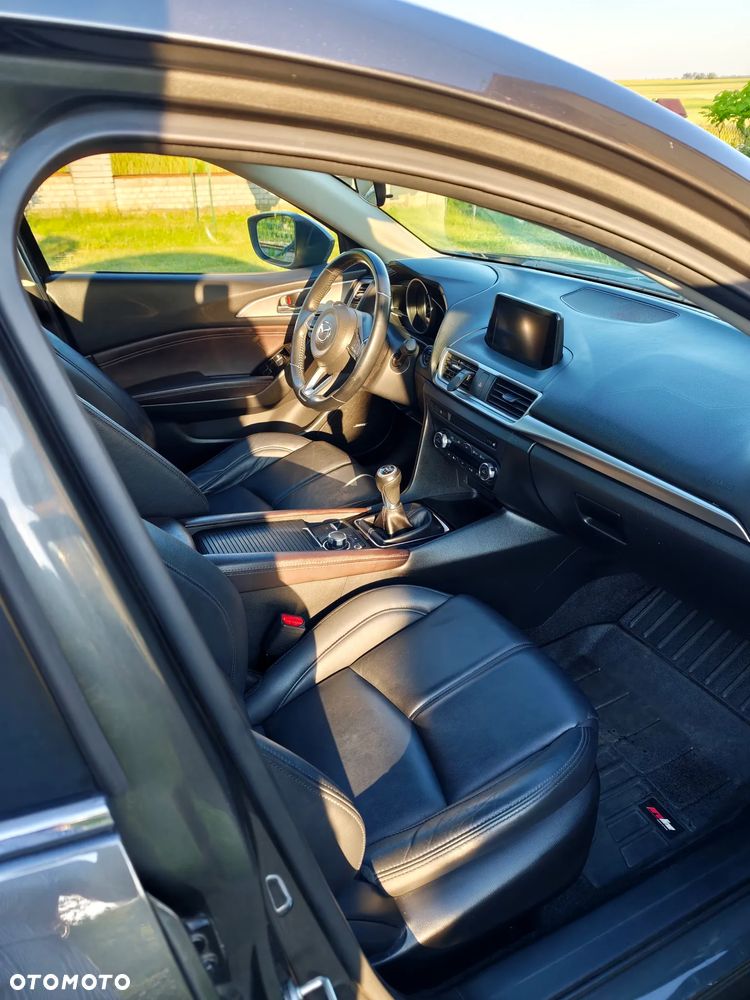 Mazda 3 - 9