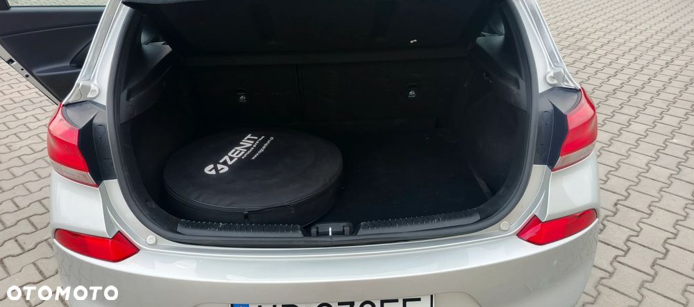 Hyundai i30 1.4 Comfort - 8