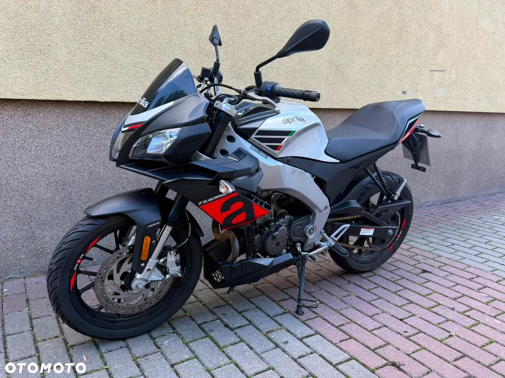 Aprilia Tuono - 1