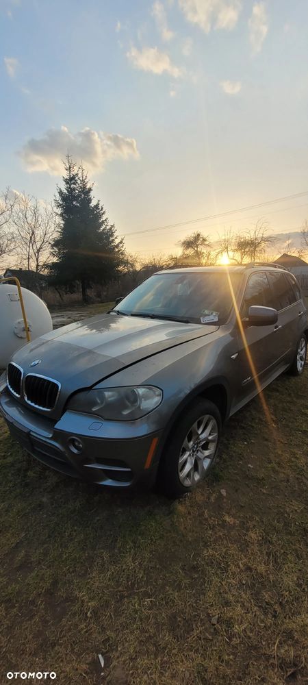 BMW X5 xDrive35i - 12