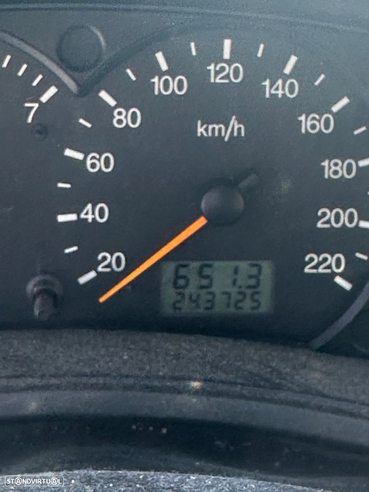 Ford Focus SW 1.6 Ghia - 9