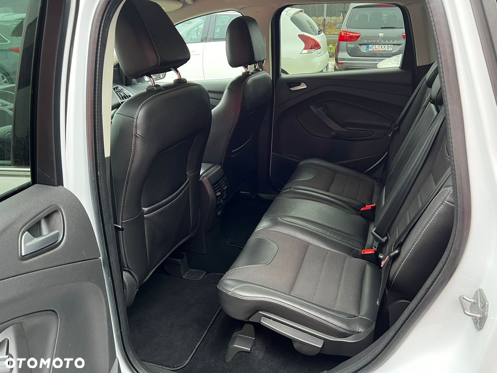 Ford Kuga 2.0 TDCi 4x4 Titanium - 28