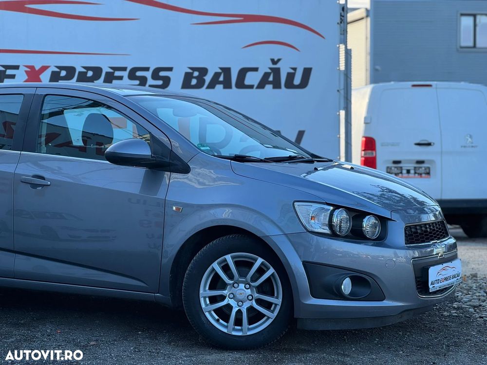 Chevrolet Aveo 1.6 LTZ - 14