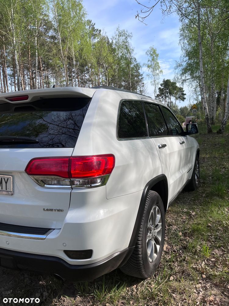 Jeep Grand Cherokee - 16