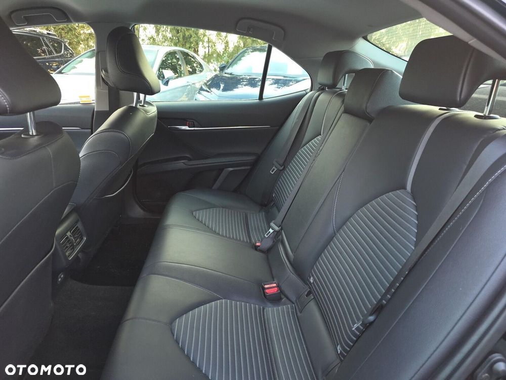 Toyota Camry 2.5 Hybrid Prestige CVT - 11