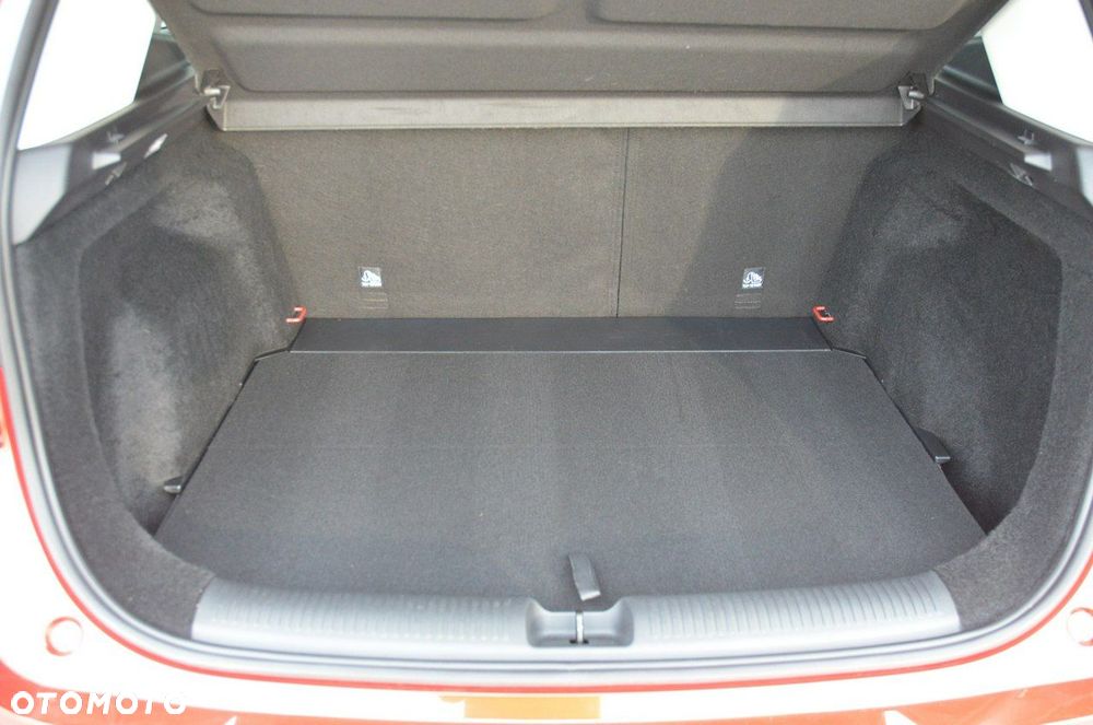 MG ZS 1.5 HEV+ Exclusive - 12