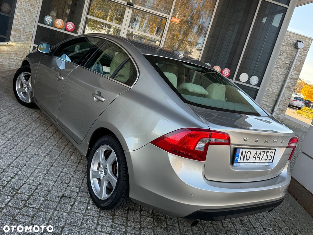 Volvo S60 - 32