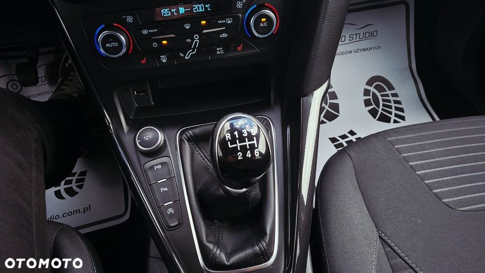 Ford Focus - 21