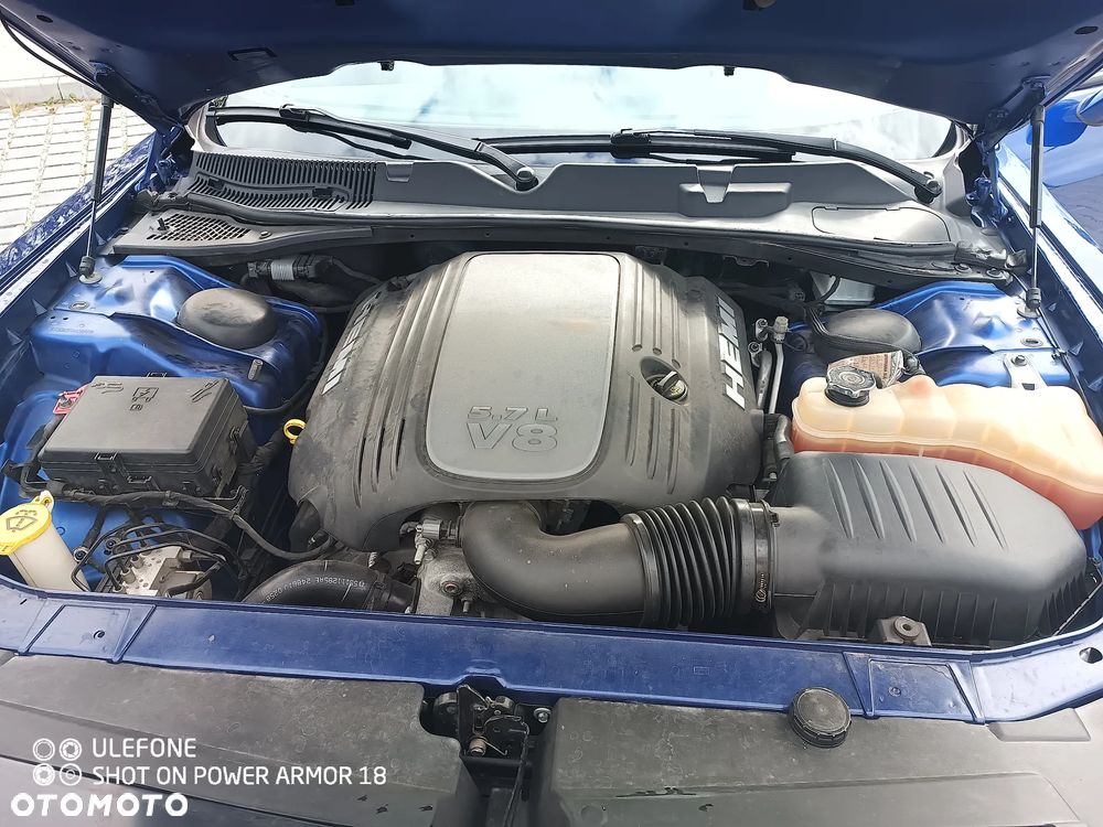 Dodge Challenger - 12