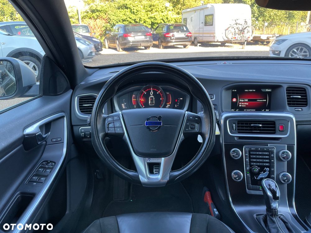 Volvo V60 D3 Geartronic RDesign - 24