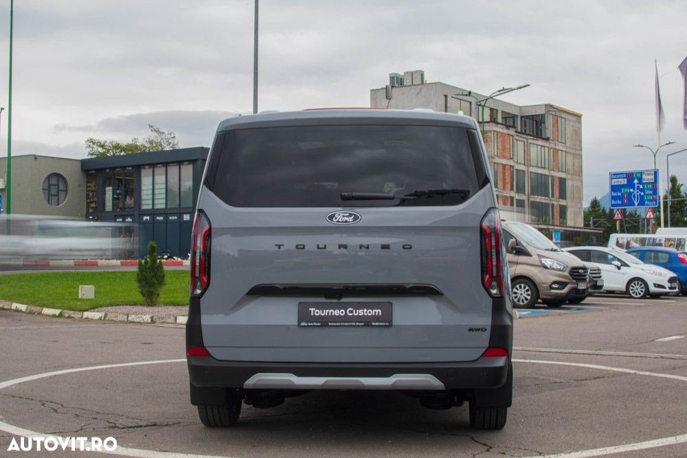 Ford Tourneo Custom - 7