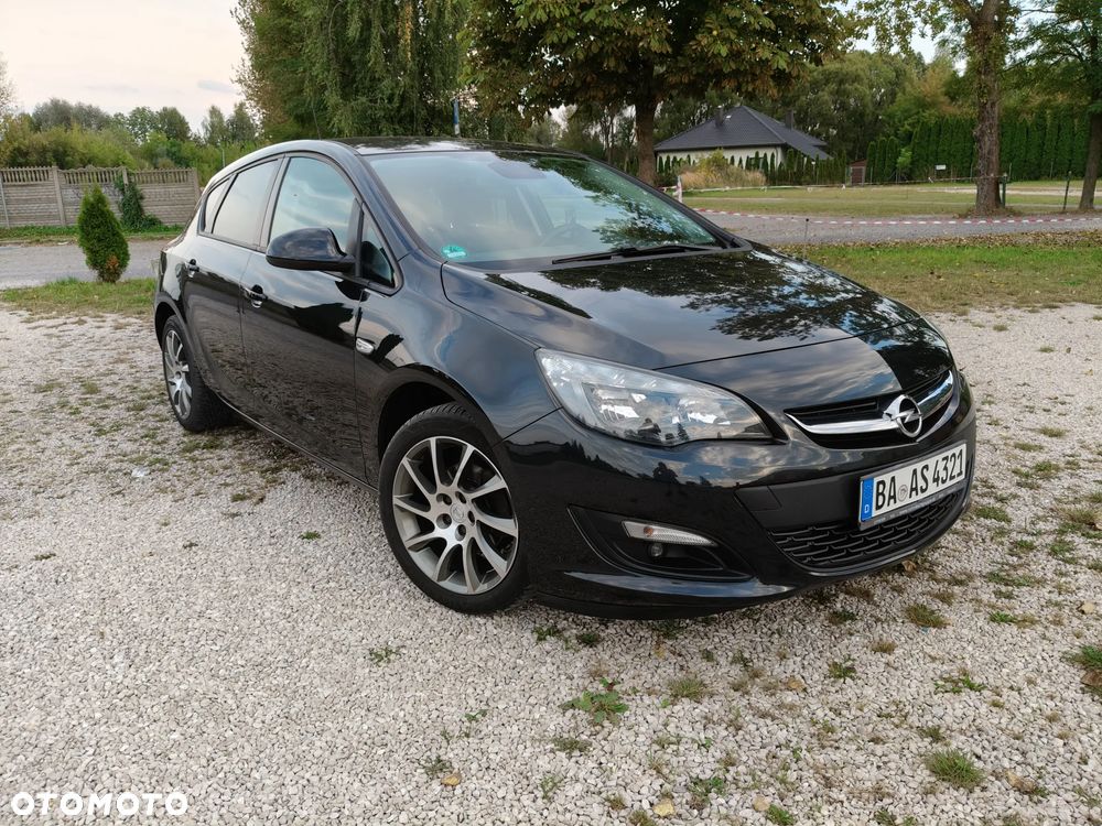 Opel Astra IV 1.4 T Cosmo - 1